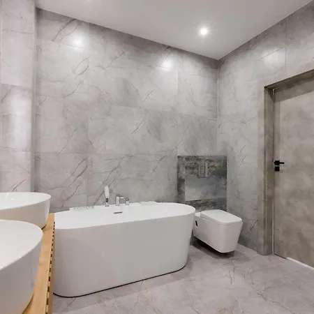 Villa 12 Mazury Pool-luksusowy Dom Na Mazurach Z Jacuzzi, Basenem I Sauna Na Wylacznosc