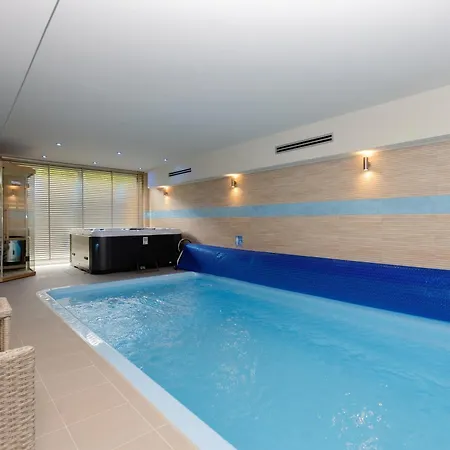 12 Mazury Pool-luksusowy Dom Na Mazurach Z Jacuzzi, Basenem I Sauna Na Wylacznosc