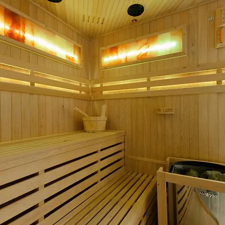 12 Mazury Pool Villa